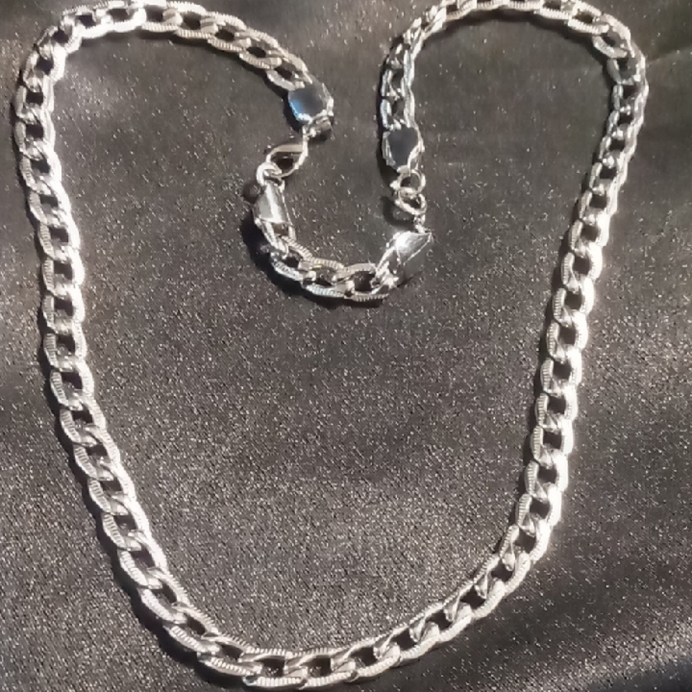 Mens Textured Flattened Curb Chain 316 Stainless 20in.+ 2 Long Matching Extender